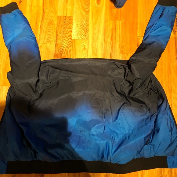 American Eagle Bomber Jacket 10/10 condition - Picture 2 of 3